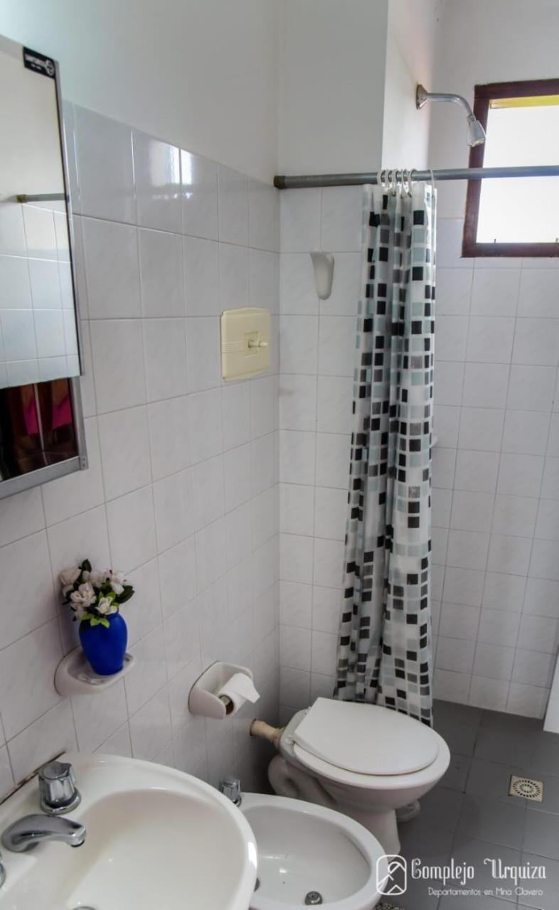 Апартаменты Complejo Urquiza Departamentos Мина-Клаверо Экстерьер фото